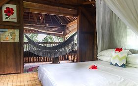 Hotel Mentawai Surf Camp À