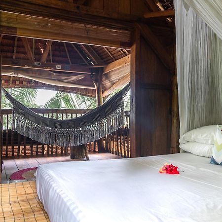 Hotel Mentawai Surf Camp à Muarasiberut Extérieur photo